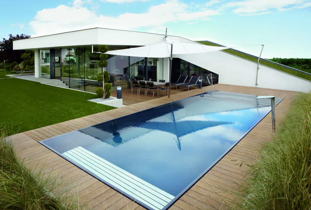 GFK Swimmingpool – stilvolle Lösung für den privaten Gartenpool