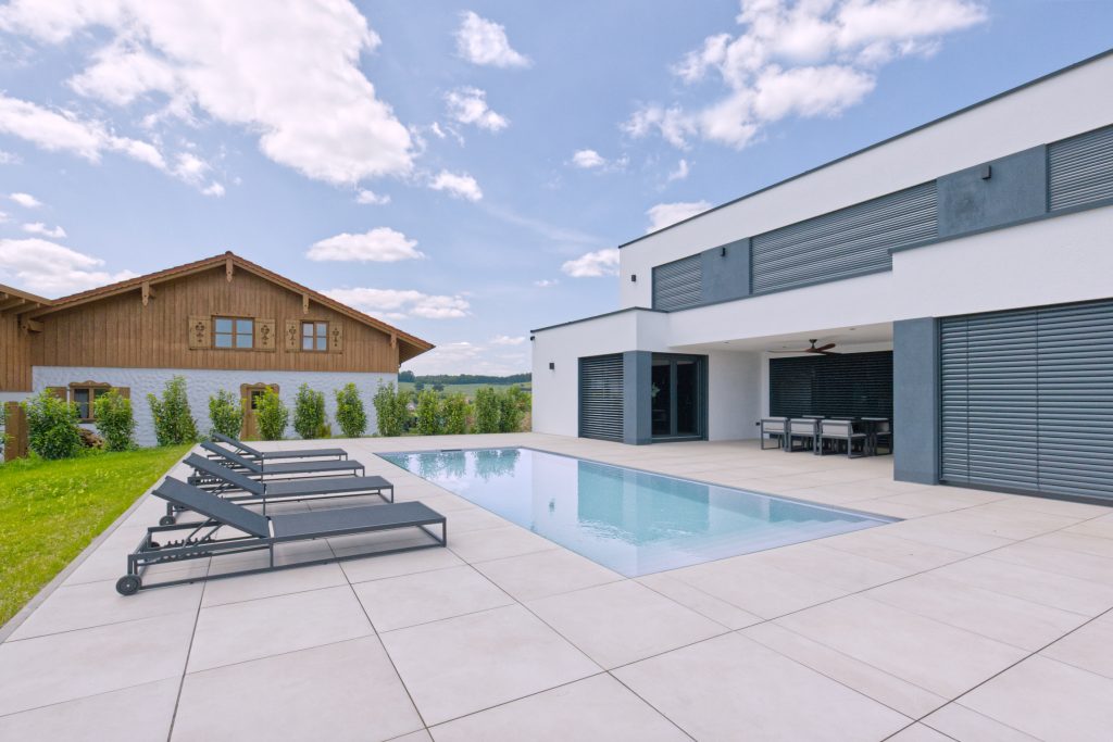 Moderner rechteckiger PP Swimmingpool – Krieger Pools Bayern